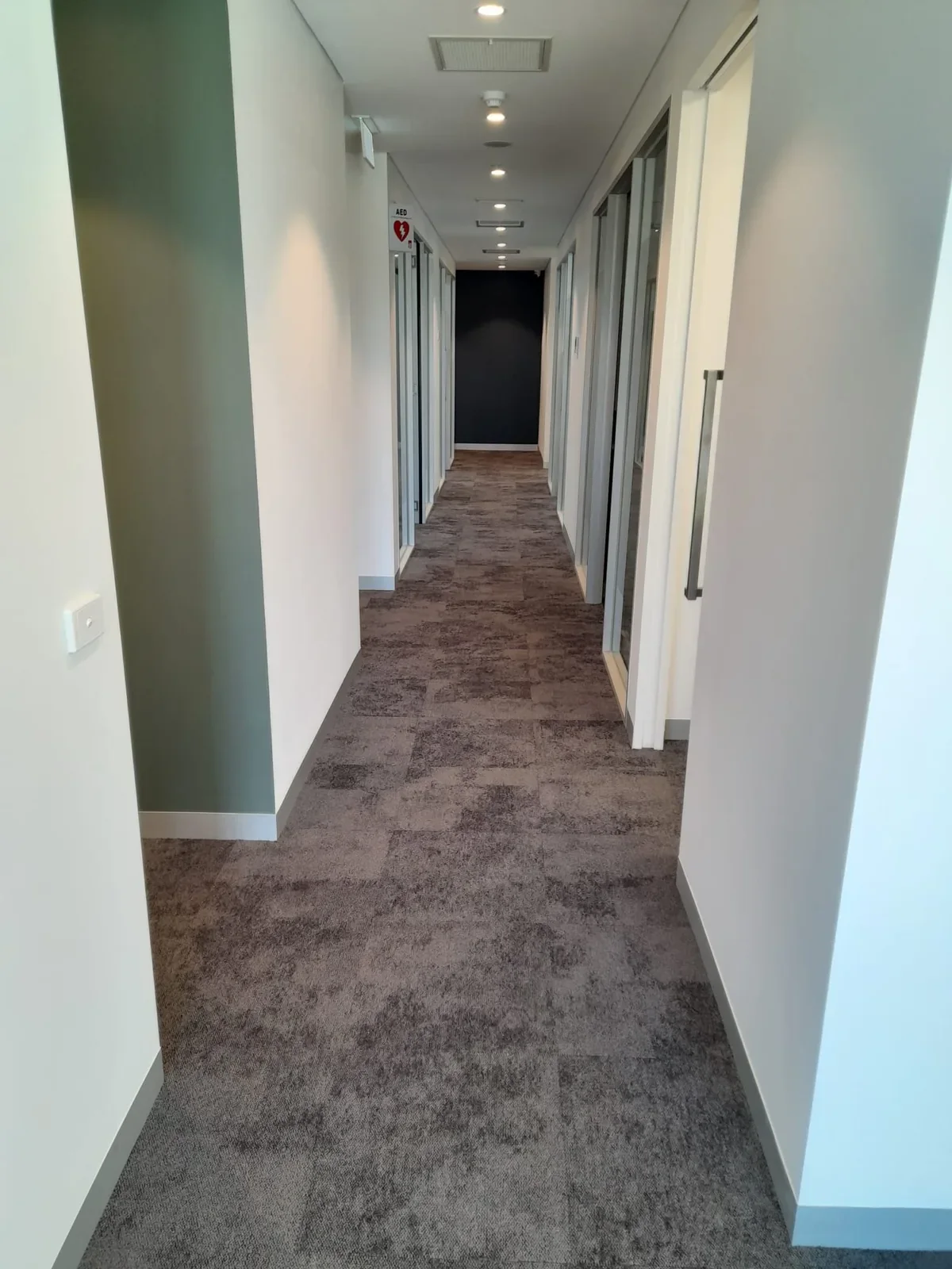 Australian Smile Clinic: Carpet tile, view 5