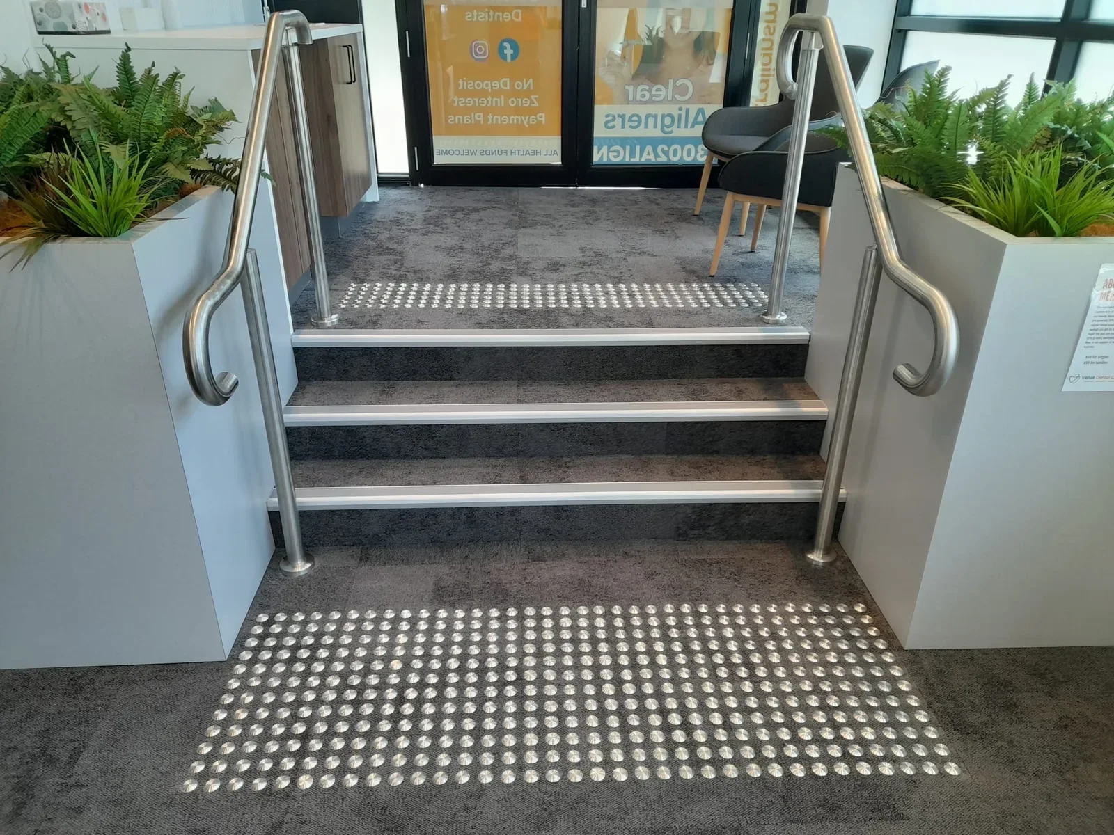 Australian Smile Clinic: Carpet tile, view 6