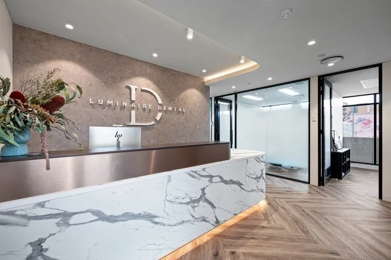 Luminaire Dental: Luxury vinyl plank (LVP), view 4
