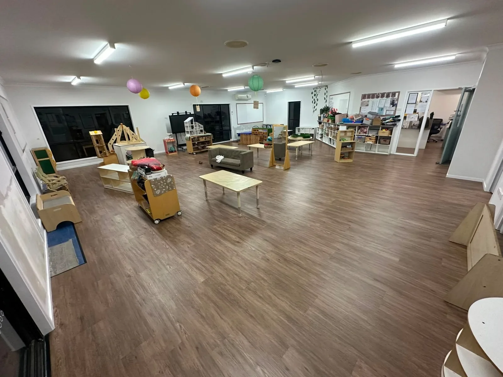 Nurture One Reeve Street Children's Centre: Luxury vinyl plank (LVP), view 5